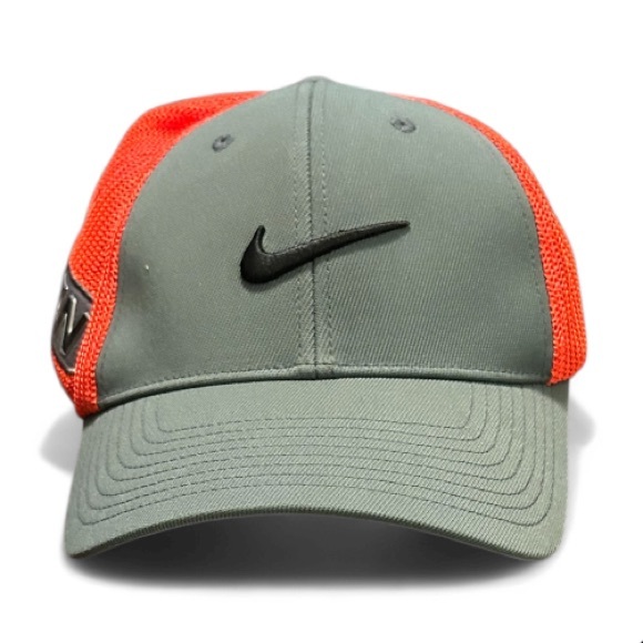 Men’s Red, Black & Grey Nike Golf Hat - Flexifit L/XL - Picture 1 of 4